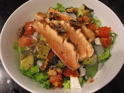 Salmon Salad with Veggies