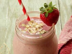 Gingery strawberry and oat replacement shake