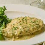 Chicken breasts with green chili-almond cream sauce