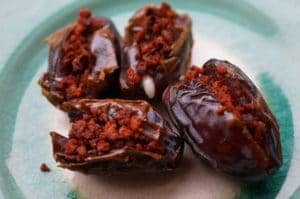 Pecan-stuffed Dates - 8 Ingredients